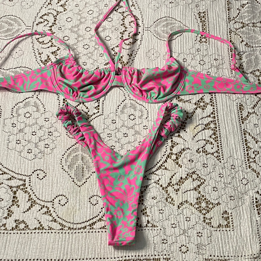 Kulani kinis bikini set